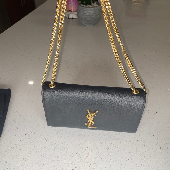 Kate medium leather crossbody bag - Picture 7 of 12